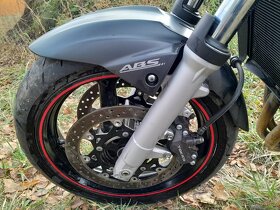 Suzuki gsr 600 - 11