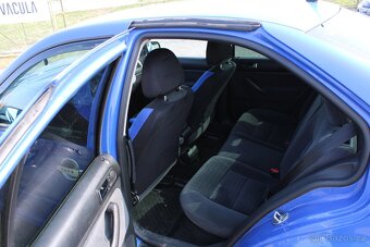 Volkswagen Bora 1,9TDI 66KW, STK 1/2027,DIG.KLIMA, r.v.2001 - 11