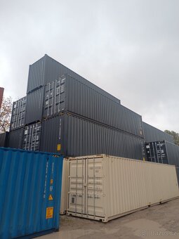 Nove i použité Lodní kontejnery různé velikosti a barvy - 11