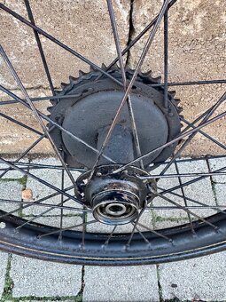 ČZ 125 T - přední a zadní kolo - 11