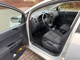 Volkswagen Golf Plus 1.6 TDI 2009 manuál - 11