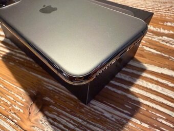 Iphone 11 PRO 512Gb vesmírně šedá - 11