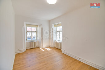 Pronájem bytu 3+1, 90 m², Valašské Meziříčí, ul. Náměstí - 11