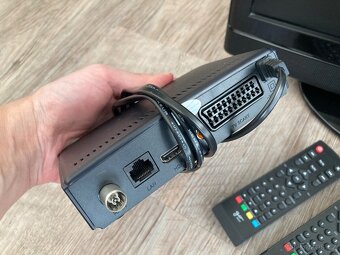 TV Sencor + Set-top box GoSAT - 11