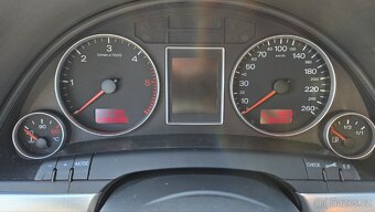 Audi a4 b7 avant quattro 3.0tdi 171kw - 11