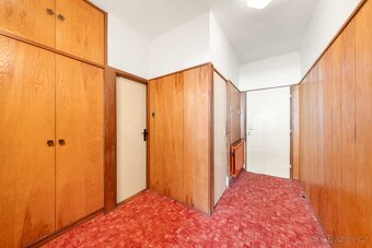 Rodinný dům s garáží, bytem a rozlehlou zahradou – Kralupy n - 11