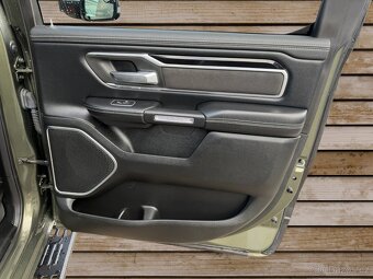 DODGE RAM LARAMIE READY LIFT HEMI - 11