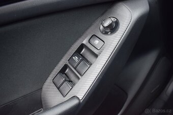Mazda 3 2,2D PO SERVISU,TOP STAV - 11