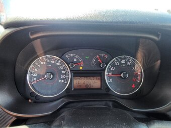 Fiat Punto 1.4i,88kw,nová STK, - 11