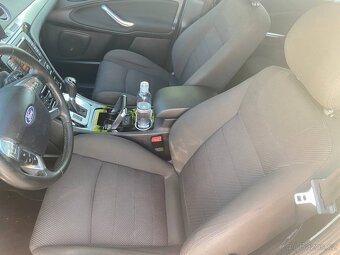 Ford S Max 2012 automat 2,0 TDCi 103kW top stav - 11