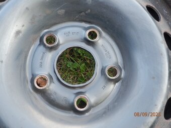 4x Obutá zimní sada ŠKODA OCTAVIA 2 BARUM 195/65 R15 - 11