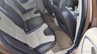 Volvo XC60 2,4D 120kW kůže - 11