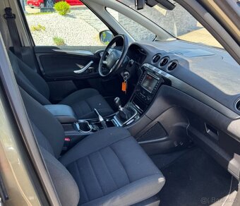 Ford S-Max 2,0TDCi 120kW Titanium - 11