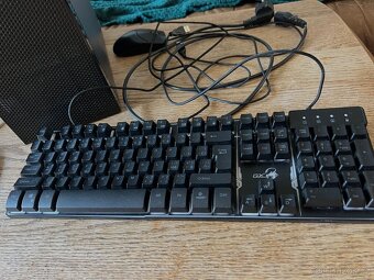 set Pc + Monitor + Klavesnice - 11