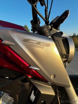 Honda CB125R - 11