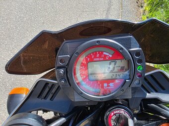 Kawasaki Z 1000 - 11