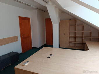 Atraktivní kanceláře v Ostravě - bez provize RK - 11