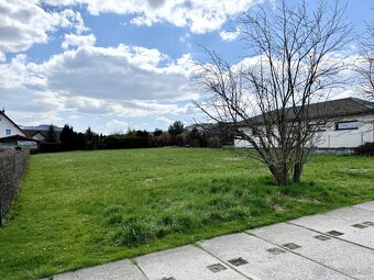 Prodej stavebního pozemku v lukrativní lokalitě Minkovice - 11