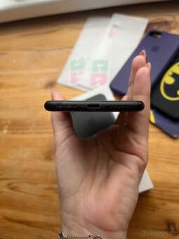 iPhone 7 - 11