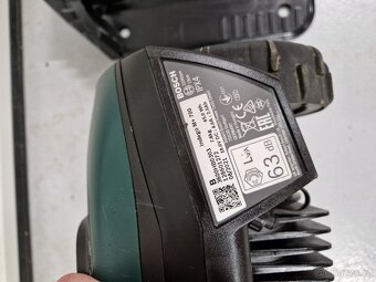 Robotická sekačka BOSCH  Indego M+ 700 - 11