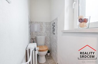 Pronájem zrekonstruovaného bytu 3+0 s balkónem, 55 m2, ul. V - 11