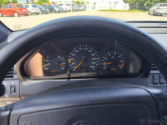 Mercedes Benz W202 2.2 SPORT AMG PAKET rok 1993 - 11