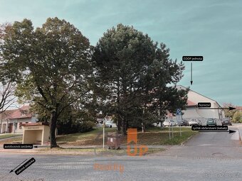 Pronájem komerčních prostor o rozloze 20 m² - ulice Hlavní,  - 11