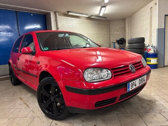 Volkswagen Golf 1.4i - 11