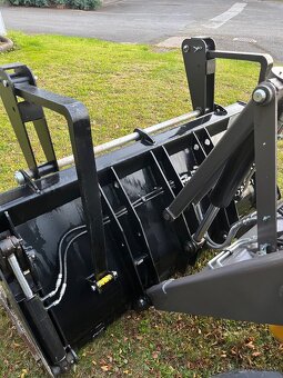 Traktorbagr Mecalac TLB 990 - 11