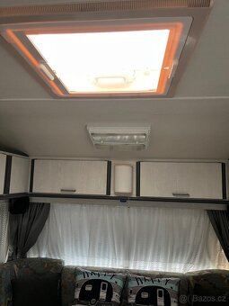 Karavan CHATEAU 380 - 11