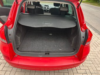 Renault Clio kombi 1.2 16V 2010 - 11