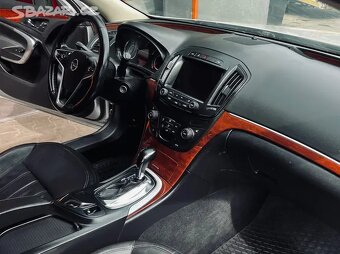 Opel Insignia Sports Tourer 2,0CDTi  SW 4X4 automat  120KW C - 11
