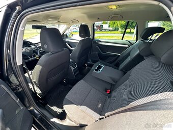 ŠKODA OCTAVIA 2.0 TDI Combi - 11