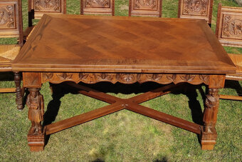 Starožitný dubový rozkládací stůl a 6 židlí - 11