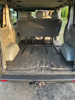 Opel Vivaro 1.9 DTI 74kw, 6 míst - 11
