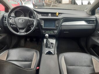 Toyota Avensis - 11