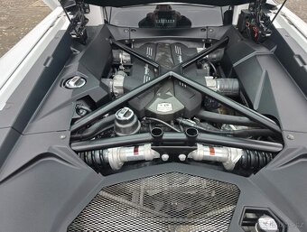 Lamborghini Aventador LP 700-4 - 11