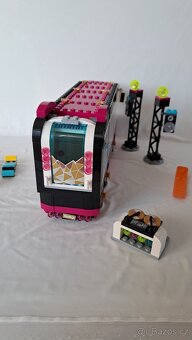 Lego Friends 41106 Koncertní vůz Pop hvězdy - 11