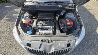 ŠKODA ROOMSTER 1.4 16V - 11