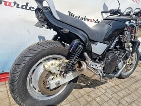 Yamaha FZX 700 - 11