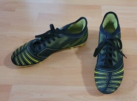 pánské kopačky zn.Adidas vel.42 a sálovky zn.Umbro vel.42,5 - 11