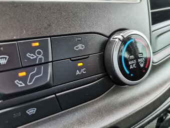 FORD Transit 4x4 2.0 L EcoBlue 125kW 6-míst - ČR - 1.majitel - 11