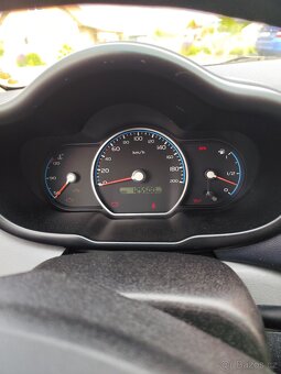 Hyundai i10 - 11