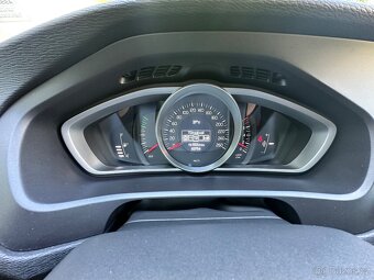 Volvo V40 T3 CROSS COUNTRY - 11