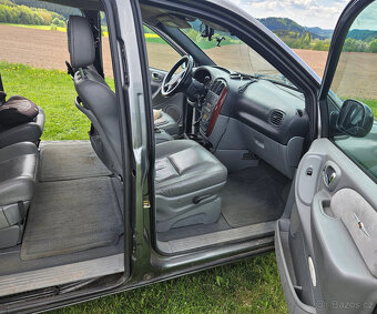 Chrysler Grand Voyager 2.8 CRD Automat 7 Míst - 11