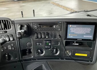 Scania P280 - valník s hydraulickou rukou Palfinger - 11