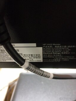 Sestava obsahuje HP ProDesk 400 G5  , Monitor HP VH22 22'' - 11