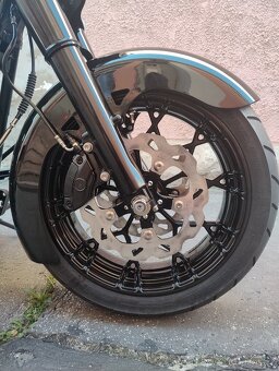 HARLEY DAVIDSON ROAD KING FLHR CUSTOM SPECIAL - 11