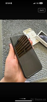 Apple iPhone XR 128GB černý - 11