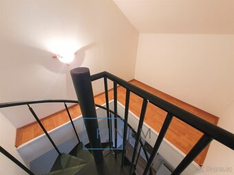 Mezonetový byt v cihlovém domě 3+kk, 75m² v centru  Kralup n - 11